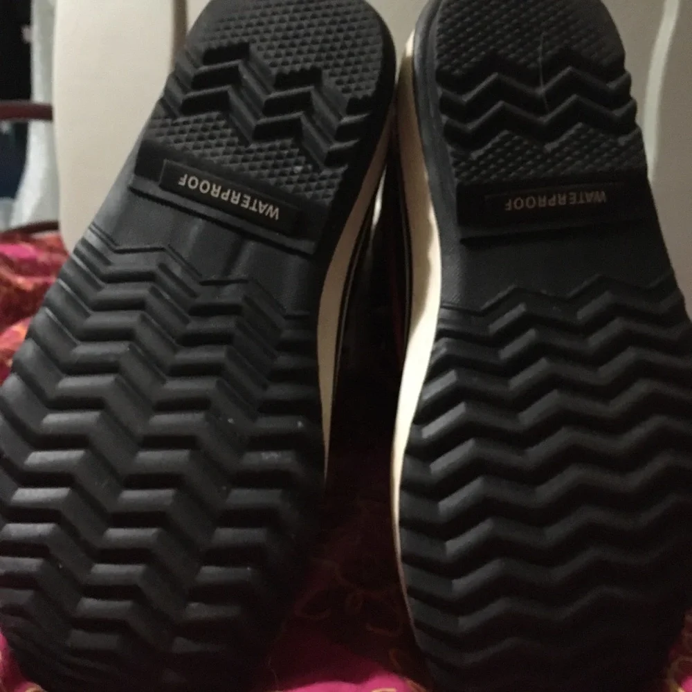 Sorel Women's Winter Boots - Brown and Red - Picture 3 of 5